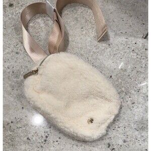 Wantable Sherpa Faux Fur Fanny Pack Belt Bag Adjustable Waist Cream new